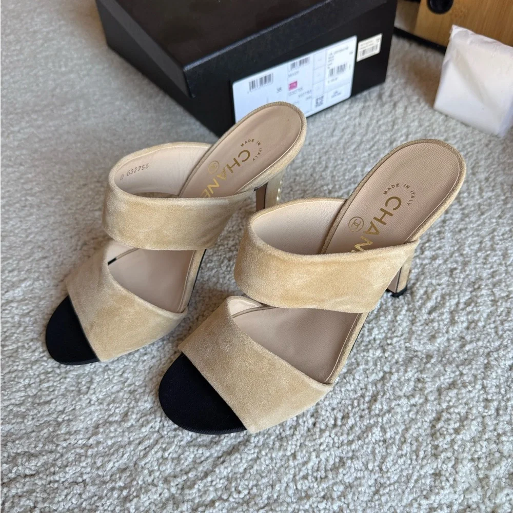 CHANEL  Beige Heels - Picture 3 of 8